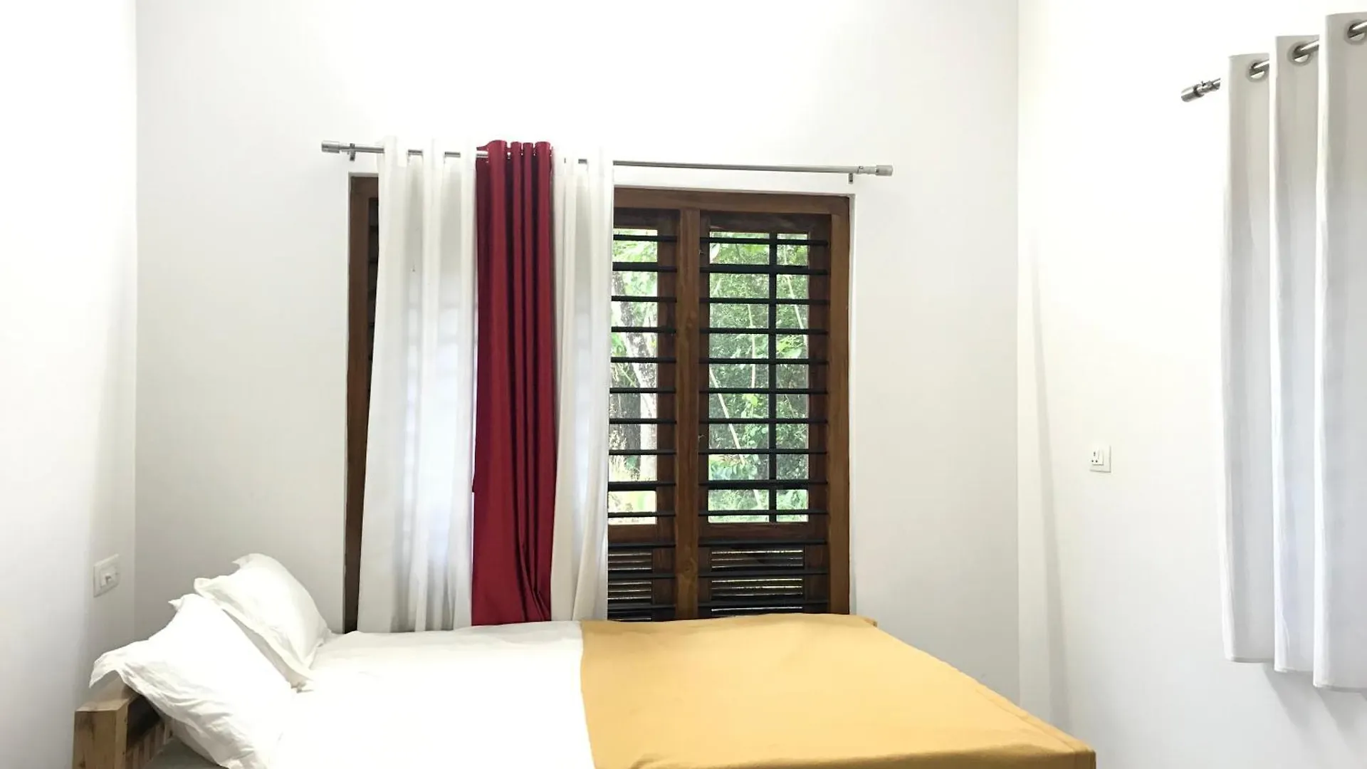 Anaviratty Green Moon Munnar Homestay